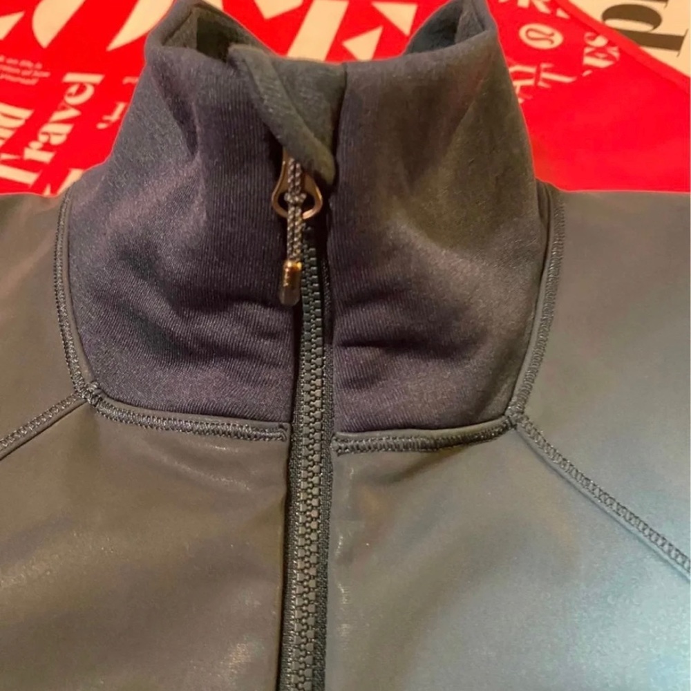 Lululemon Let’s Get Visible Reflective Vest. Dark Teal. Sz 8 - Picture 5 of 12